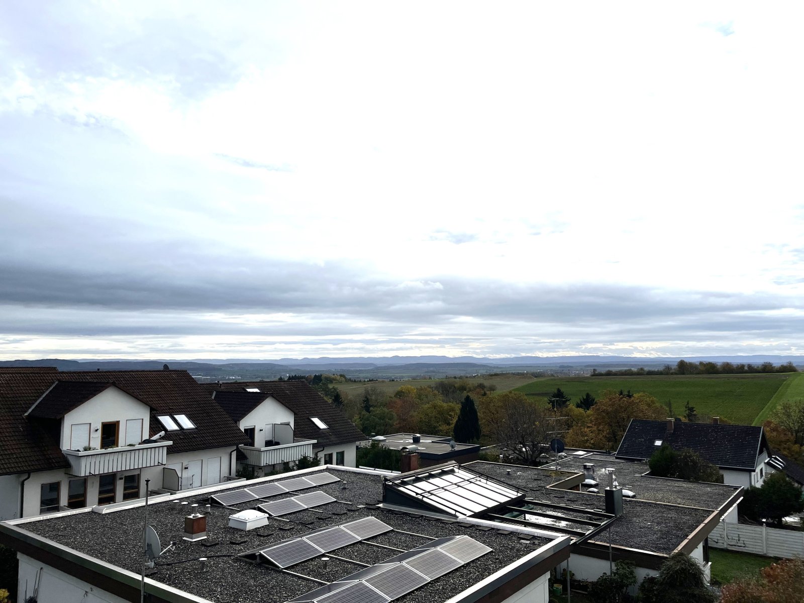 Herrenberg-Haslach: 2-Familienhaus mit Gewerbeeinheit