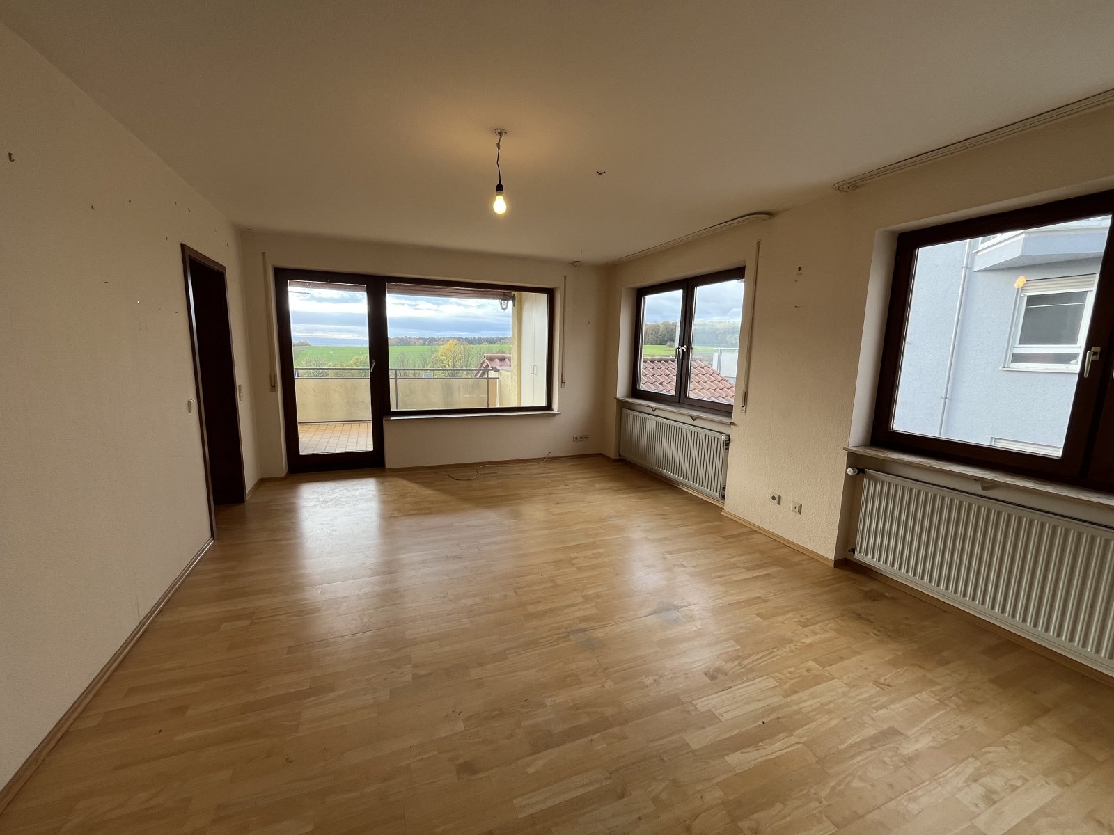 Herrenberg-Haslach: 2-Familienhaus mit Gewerbeeinheit