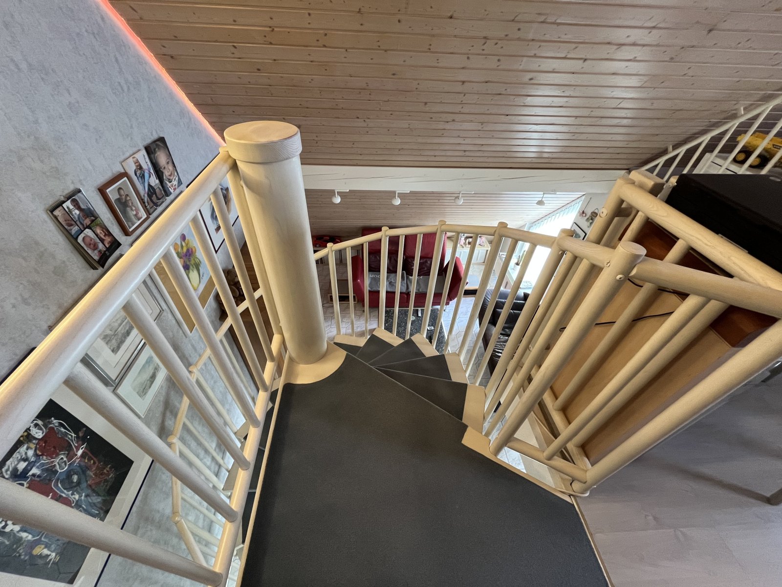 Aidlingen: Sonnige, zentrumsnahe 2,5 Zimmer-Maisonettewohnung