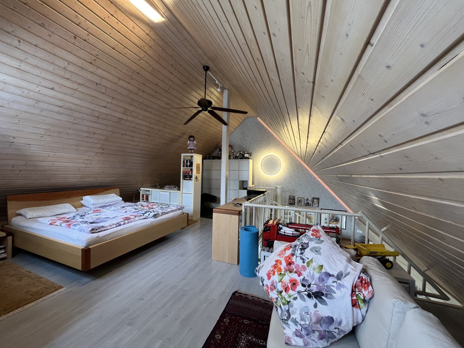 Aidlingen: Sonnige, zentrumsnahe 2,5 Zimmer-Maisonettewohnung