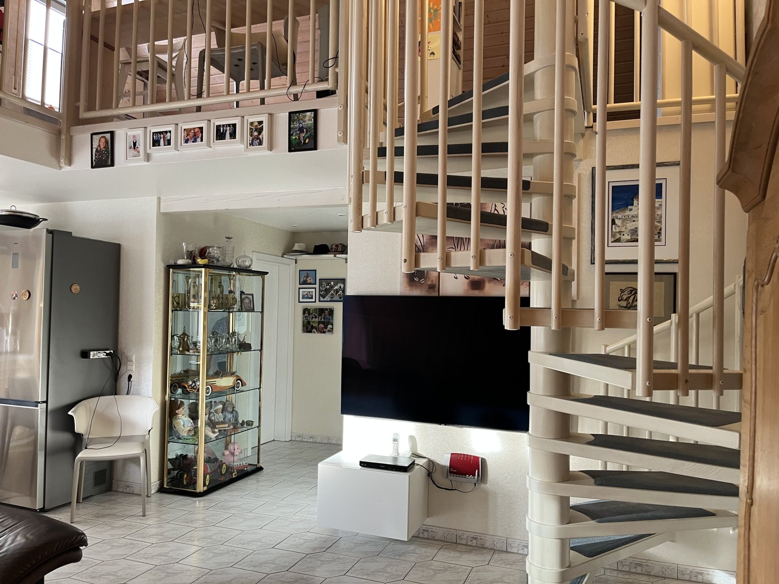 Aidlingen: Sonnige, zentrumsnahe 2,5 Zimmer-Maisonettewohnung