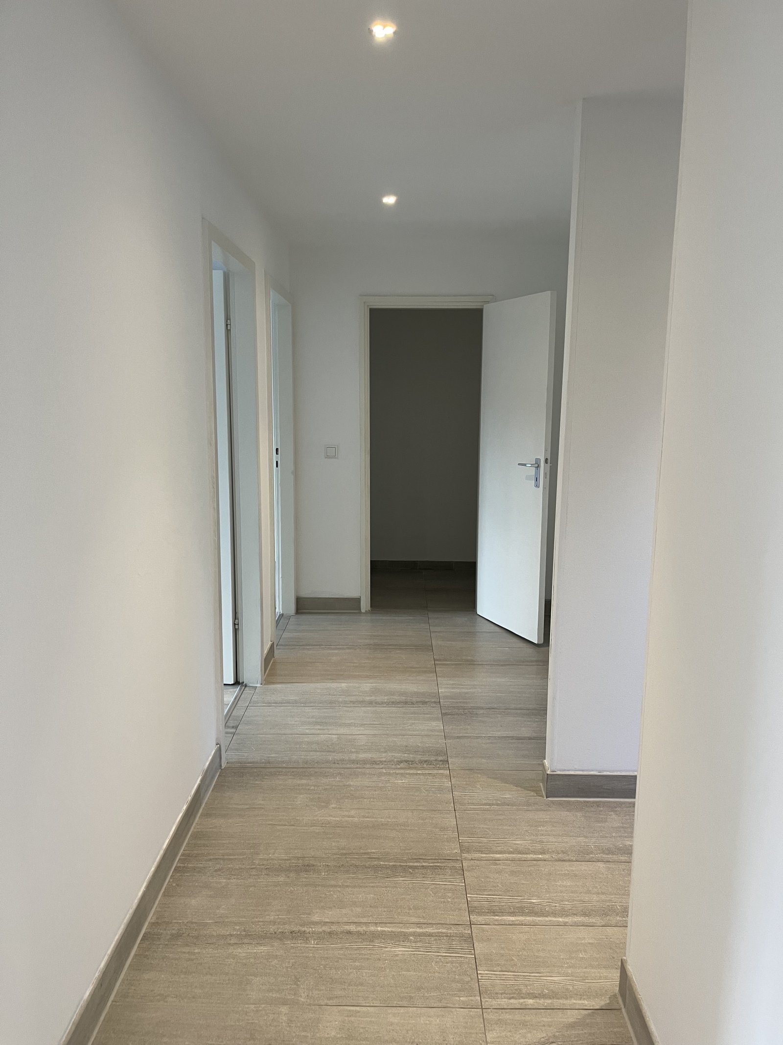 BB: Moderne, renovierte 4-ZW zum sofortigen Bezug