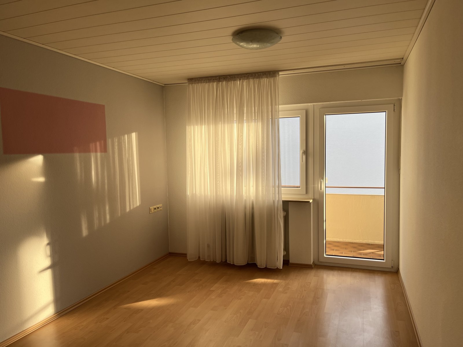 Aidlingen: Gepflegte Doppelhaushälfte mit ausgebautem DG