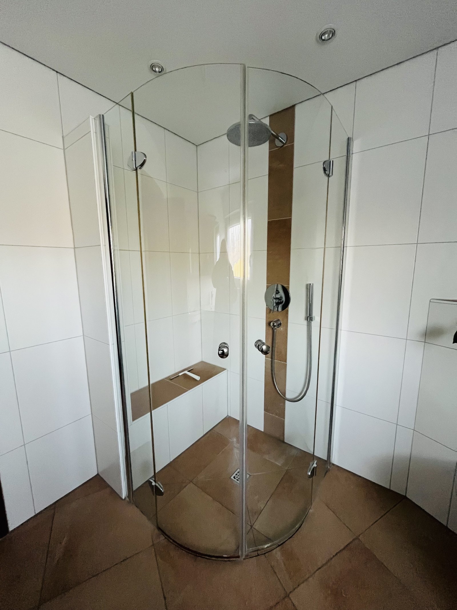 Aidlingen: Gepflegte Doppelhaushälfte mit ausgebautem DG