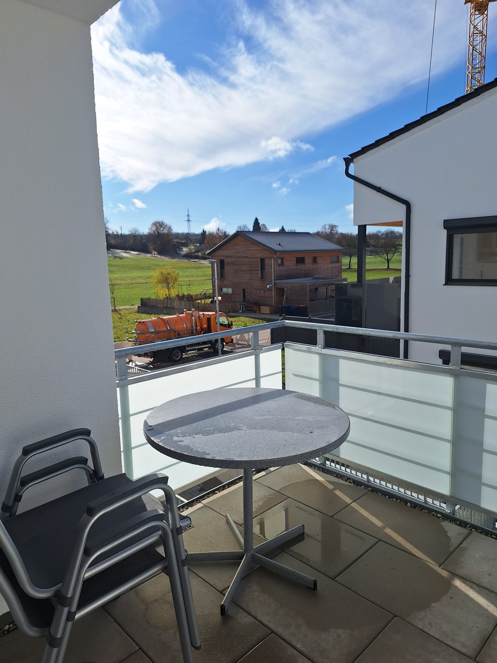 Hildrizhausen: Neue 2 Zi.-Whg. mit offener Küche