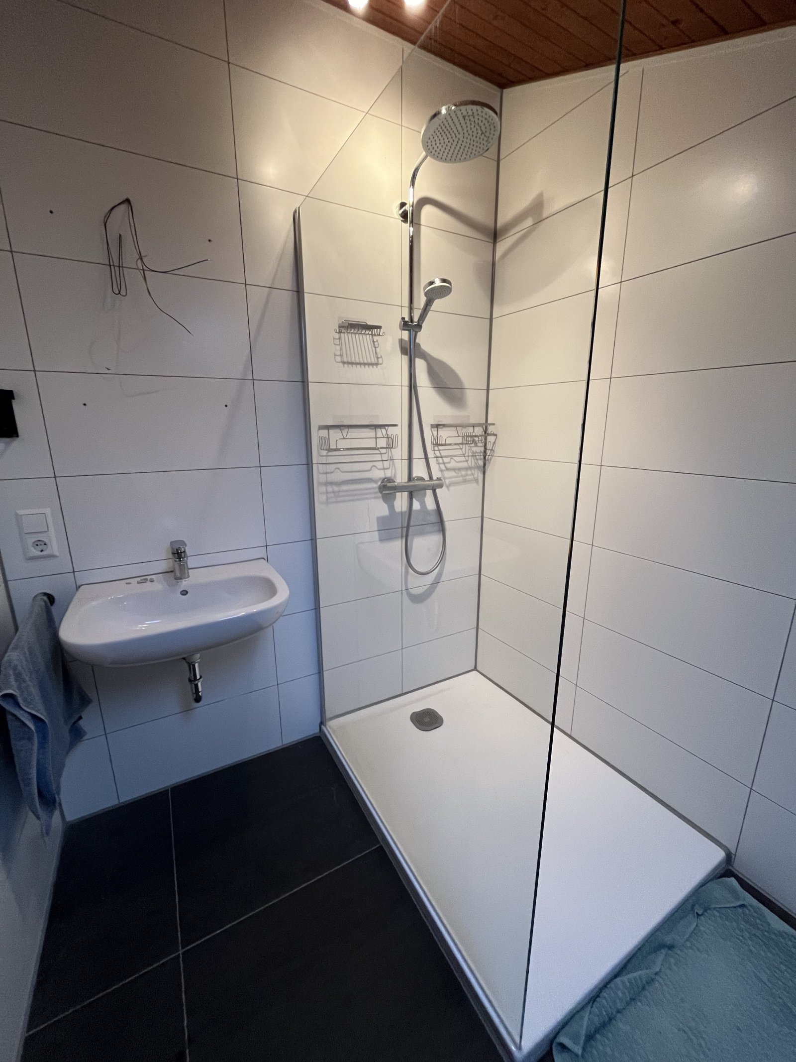 Sindelfingen: Sifi: 2 Zimmer - DG - Wohnung in ruhiger Lage 