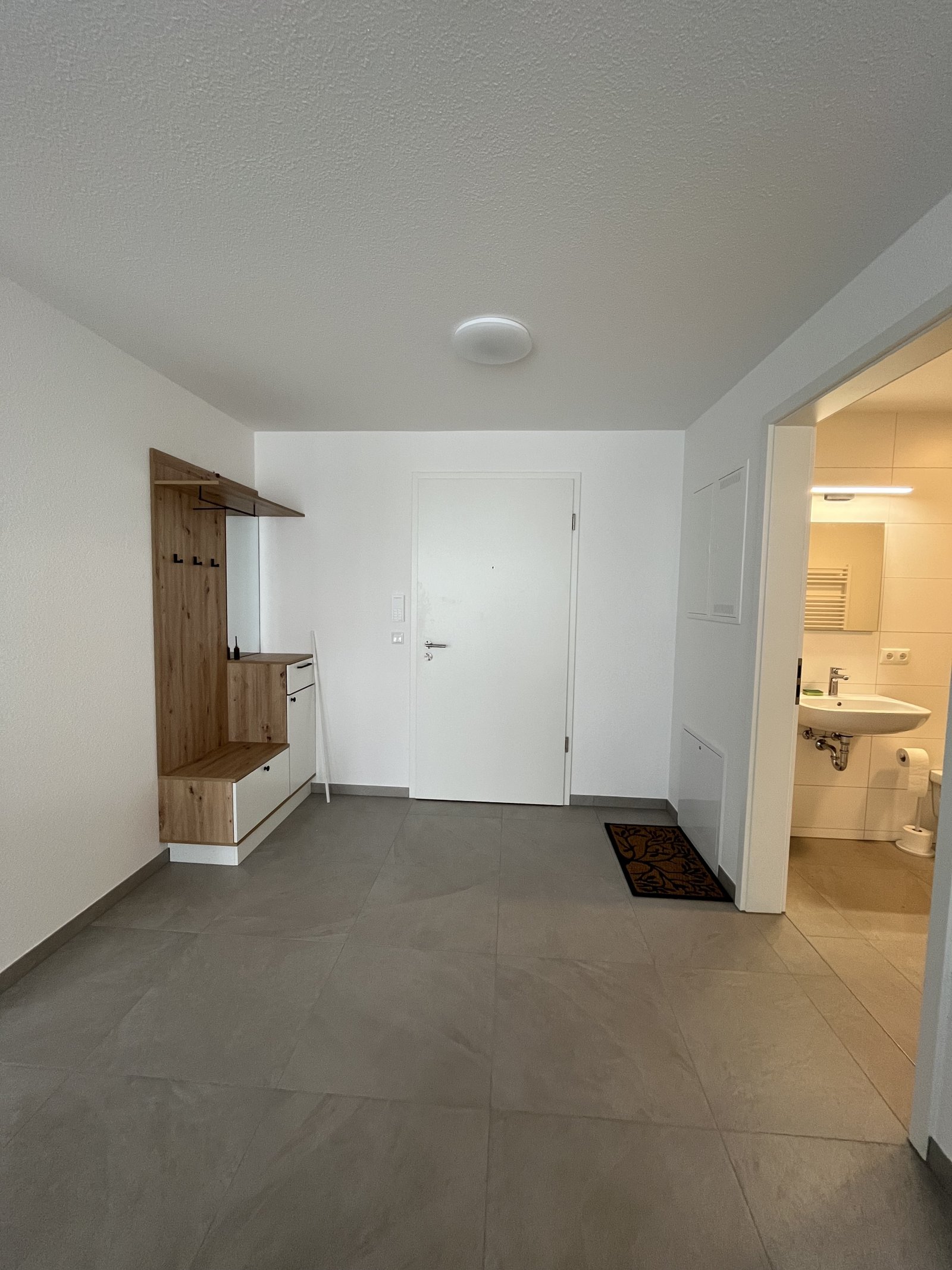 Hildrizhausen: Neue 2 Zi.-Whg. mit offener Küche