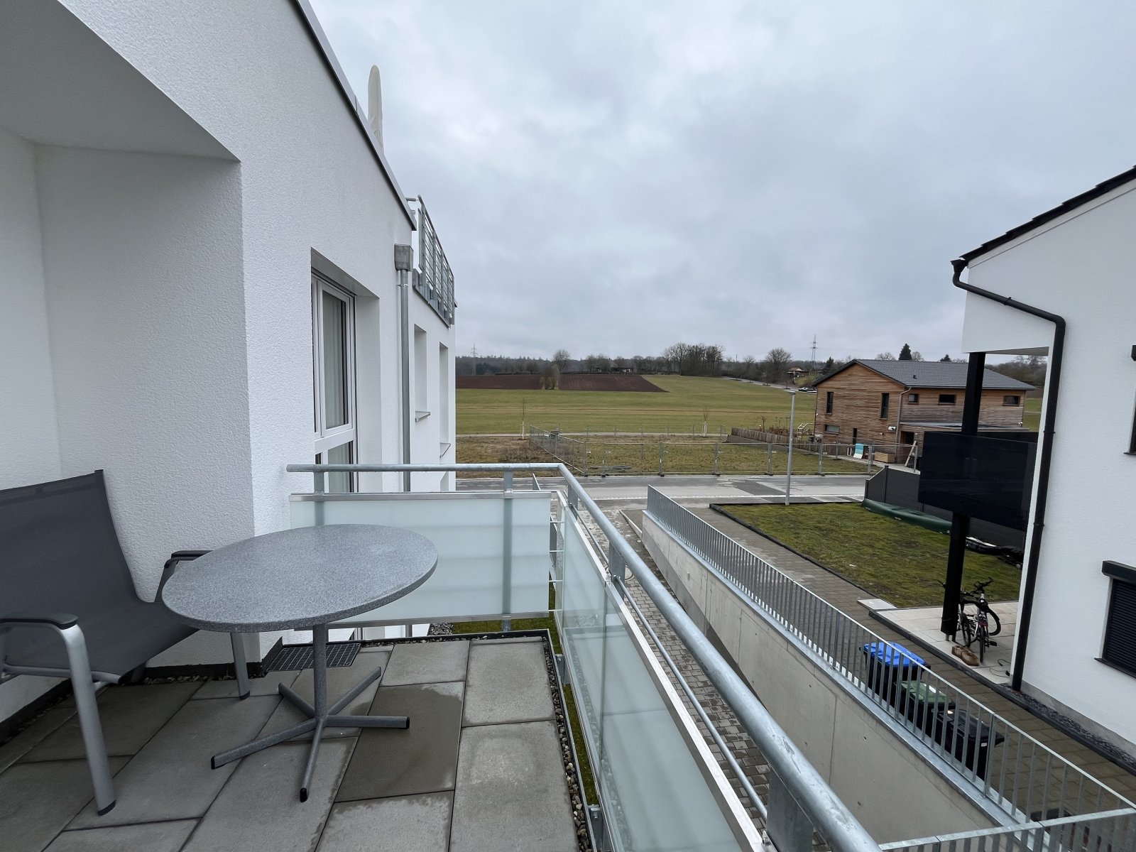 Hildrizhausen: Neue 2 Zi.-Whg. mit offener Küche