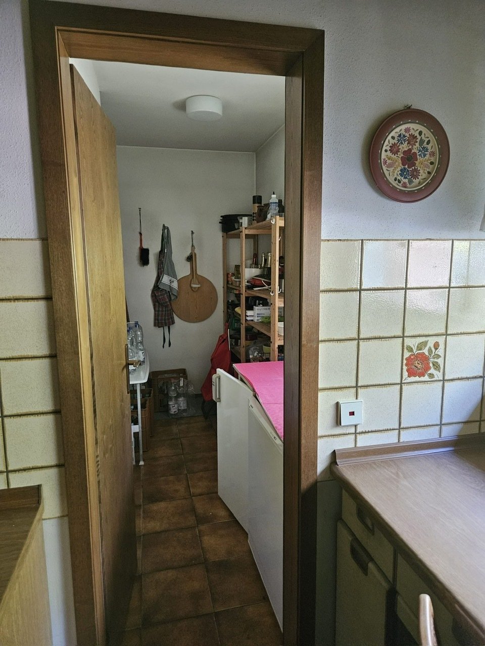 Sifi: Großzügiges 1-2 Familienhaus am Waldrand