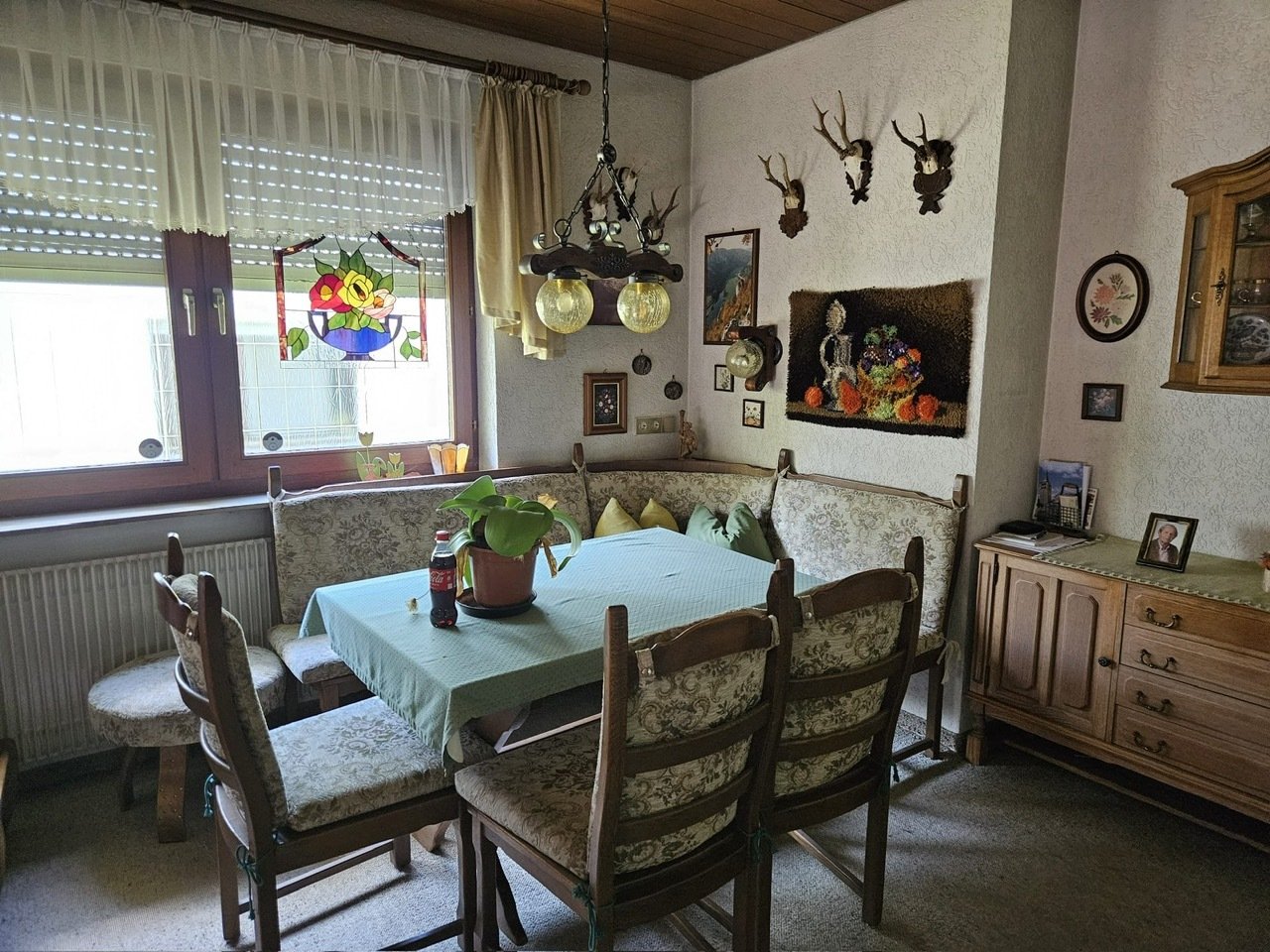 Sifi: Großzügiges 1-2 Familienhaus am Waldrand