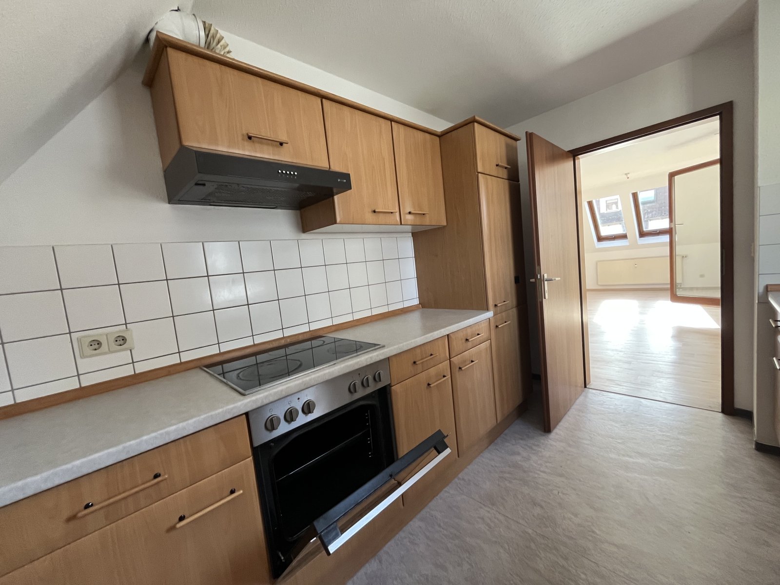 Gärtringen: Zentrale 2,5 ZW mit Balkon und TG-Stellplatz