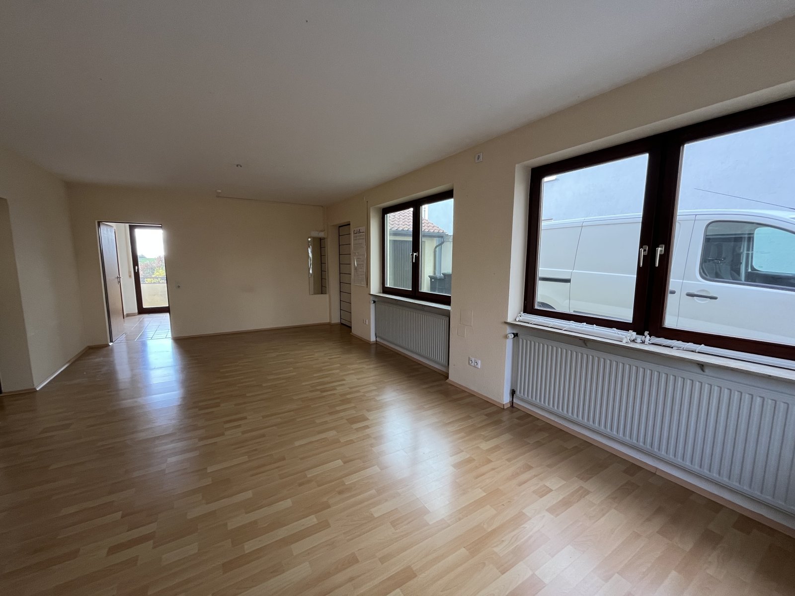 Herrenberg-Haslach: 2-3 Familienhaus mit Gewerbeeinheit