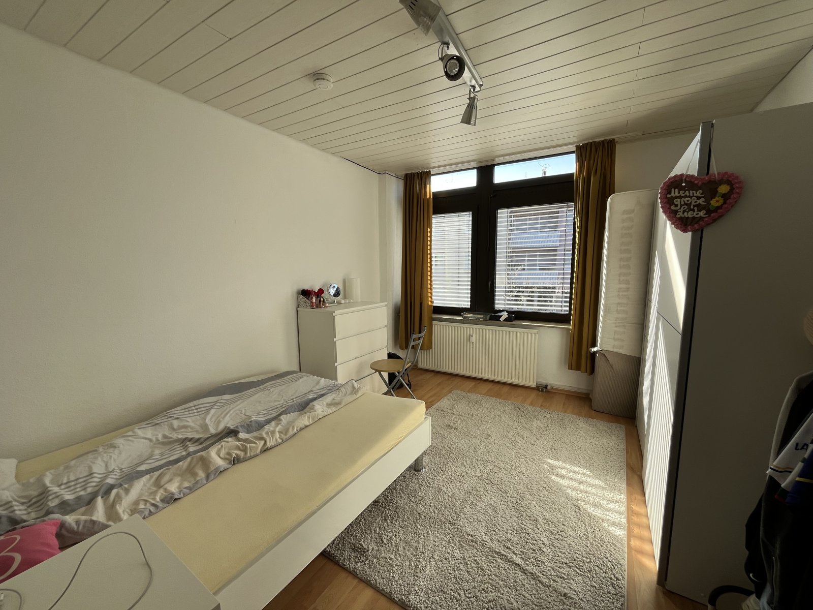 2-ZW mit Aufzug und sonnigem Balkon