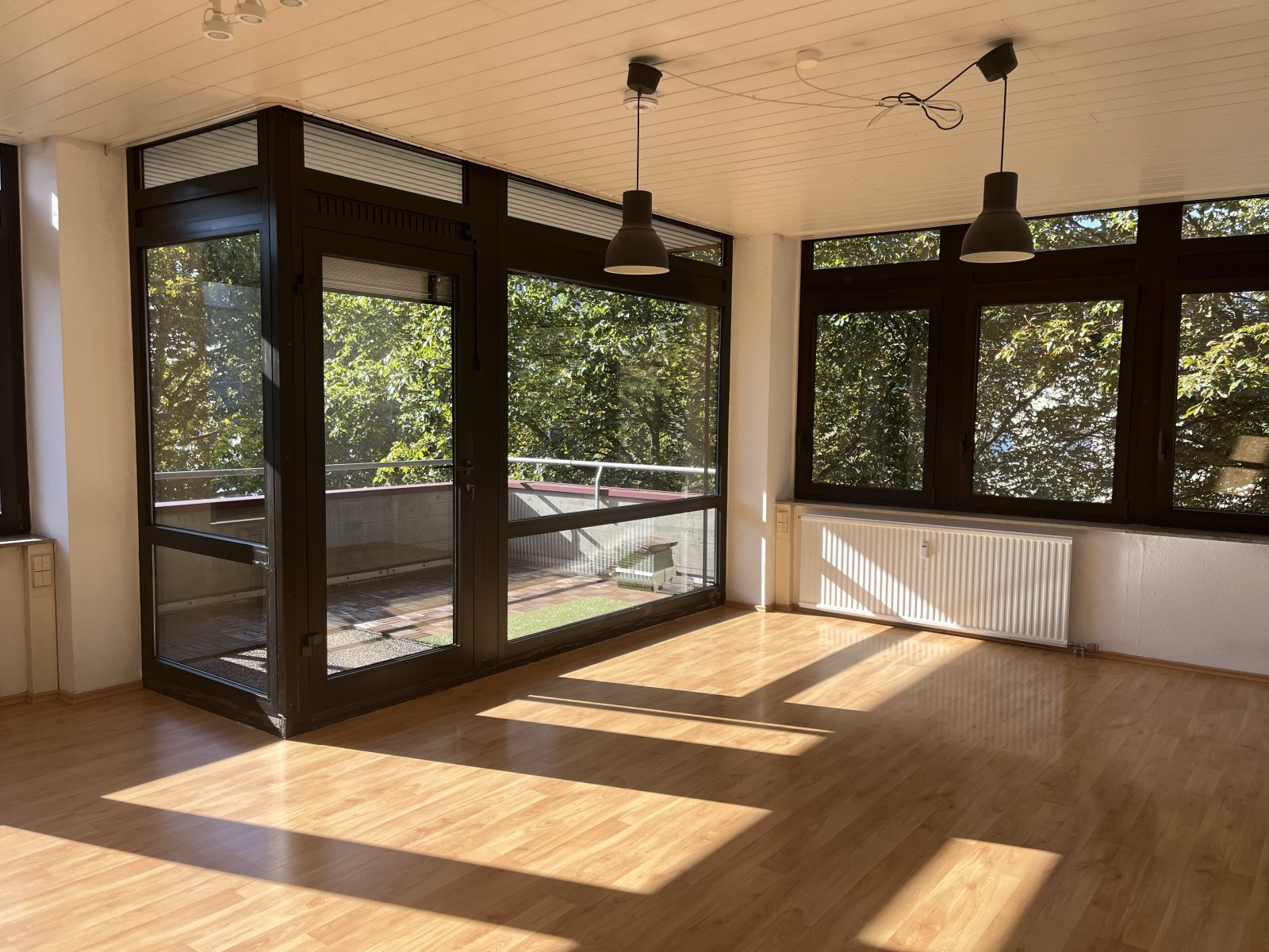 2-ZW mit Aufzug und sonnigem Balkon