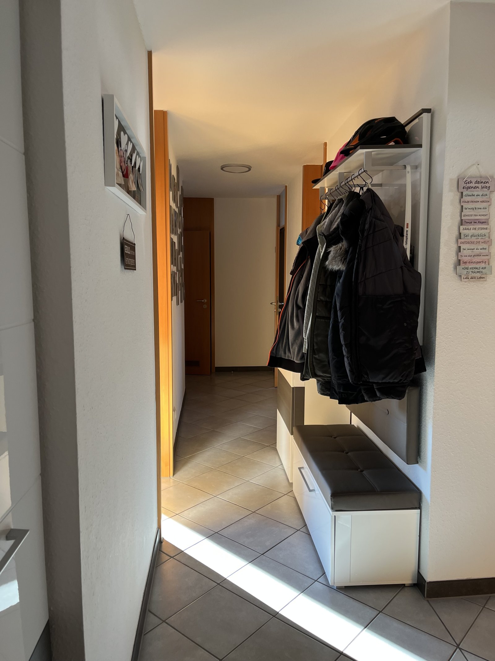 Ehningen: Sonnige 3.5 ZW-Maisonette mit Garage und Stellplatz
