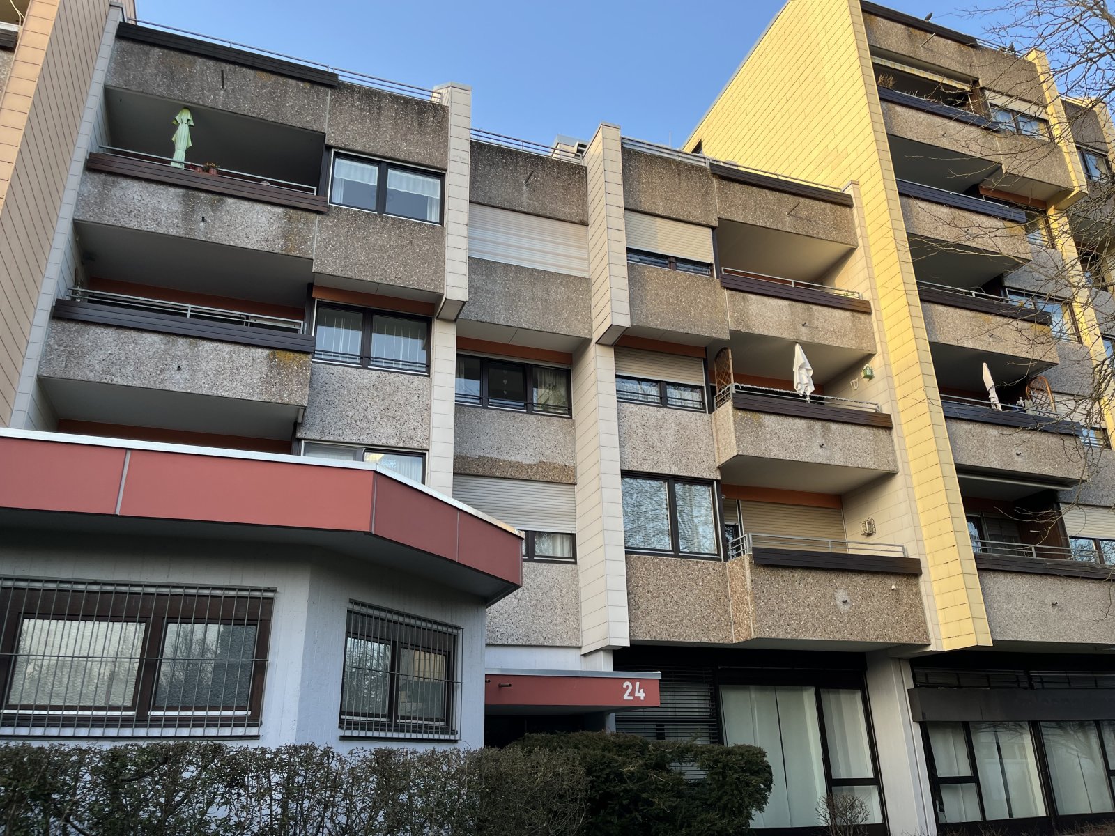 Sindelfingen: 2 ZW mit 2 Balkonen und toller Aussicht