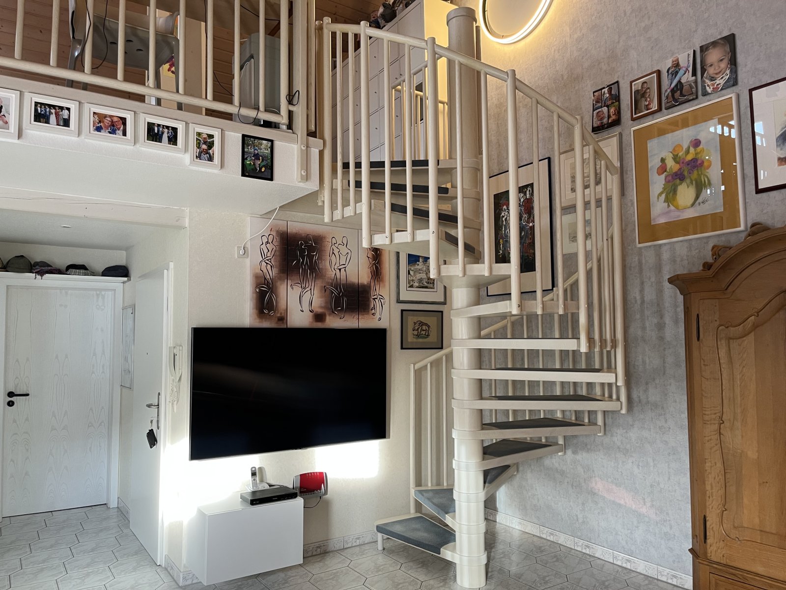 Aidlingen: Zentrumsnahe 2,5 Zimmer-Maisonettewohnung