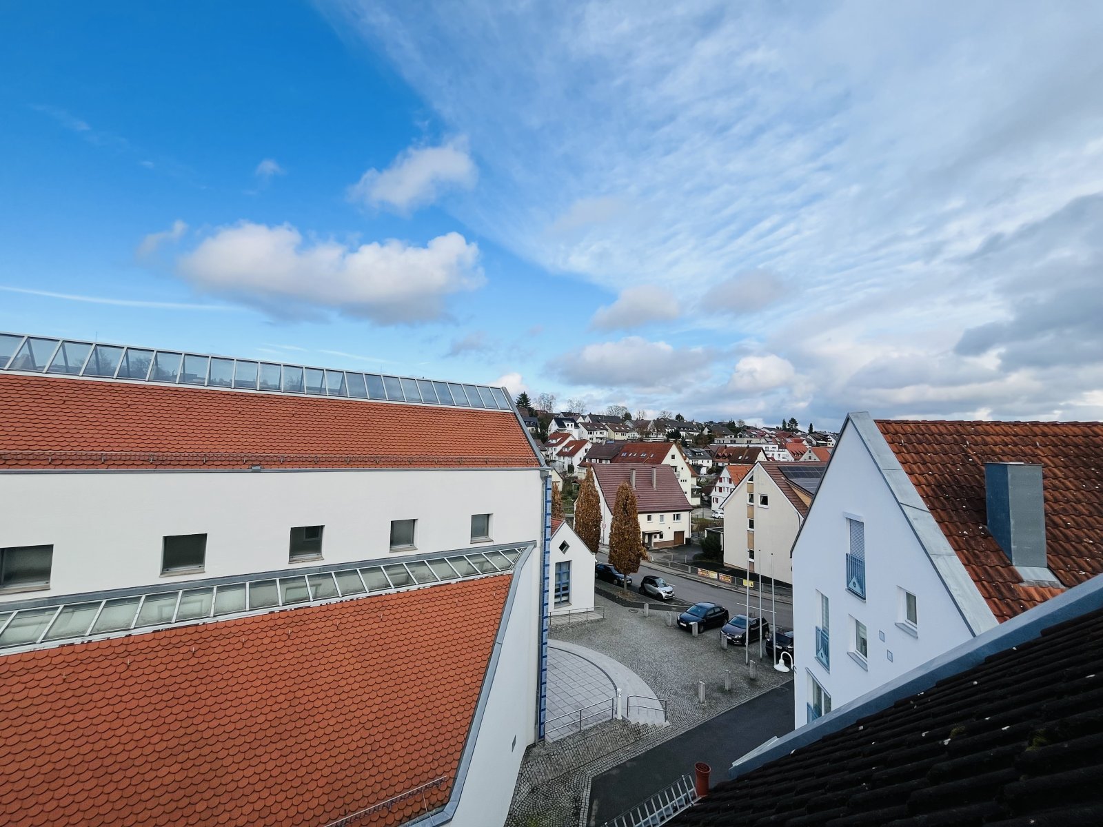 Aidlingen: Zentral gelegene und ruhige Maisonette-Wohnung