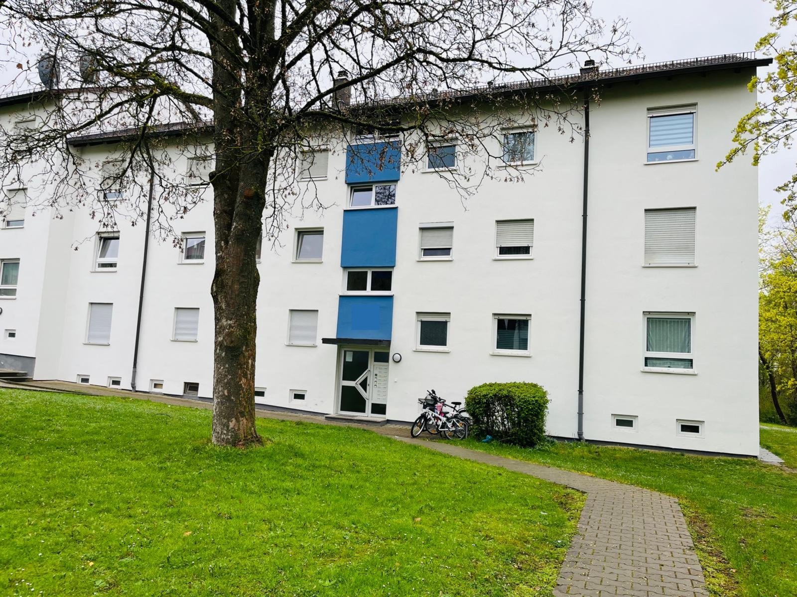 Böblingen: Gut geschnittene 3 ZW in zentraler Lage 