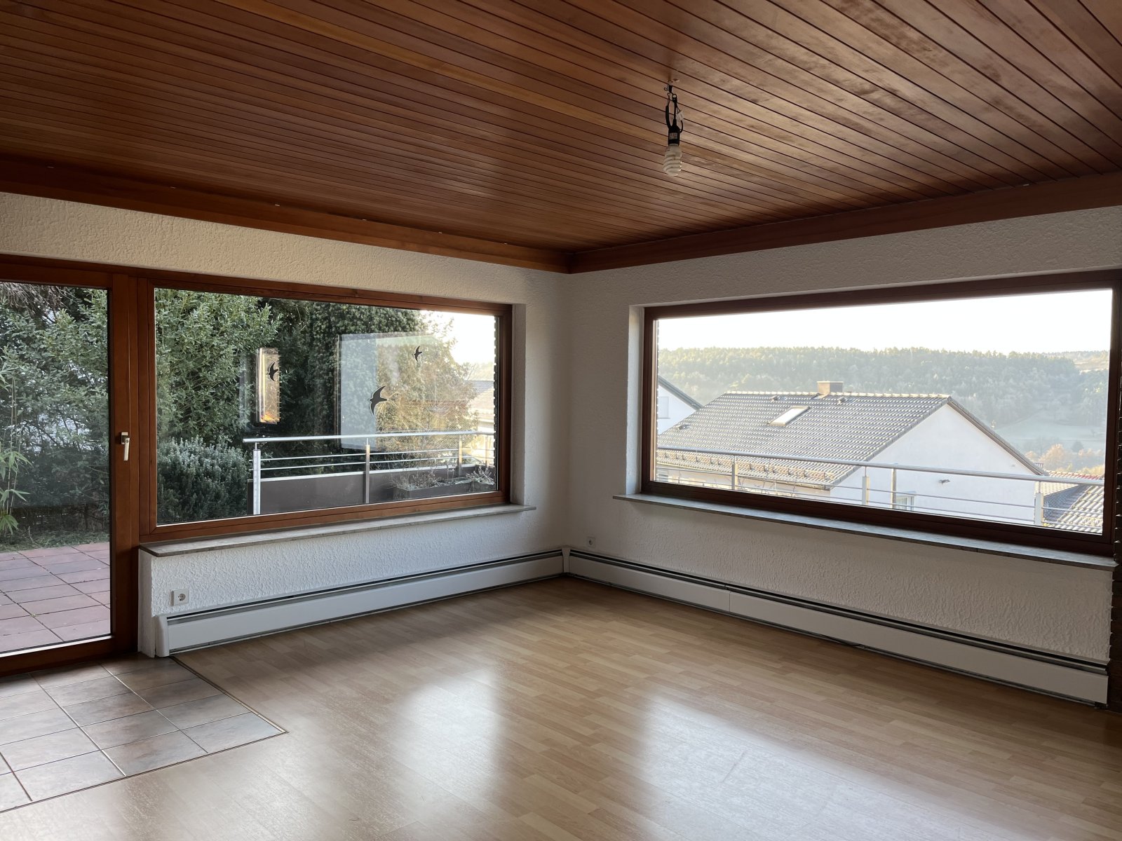 Aid.-Deufringen: Charmantes Einfamilienhaus mit ELW im Grünen 