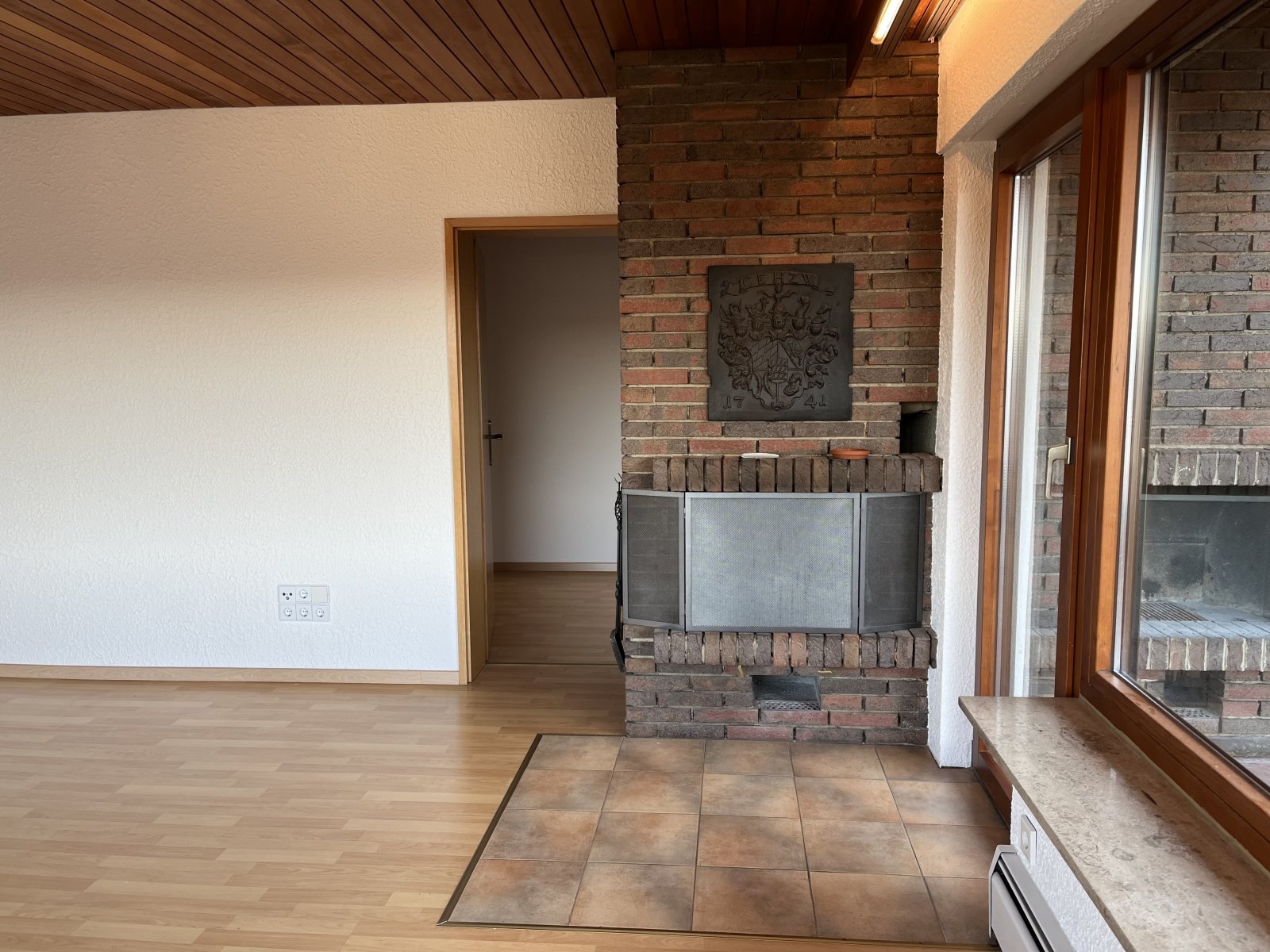 Aid.-Deufringen: Charmantes Einfamilienhaus mit ELW im Grünen 