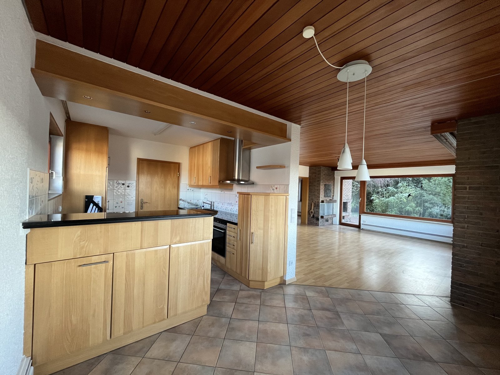 Aid.-Deufringen: Charmantes Einfamilienhaus mit ELW im Grünen 