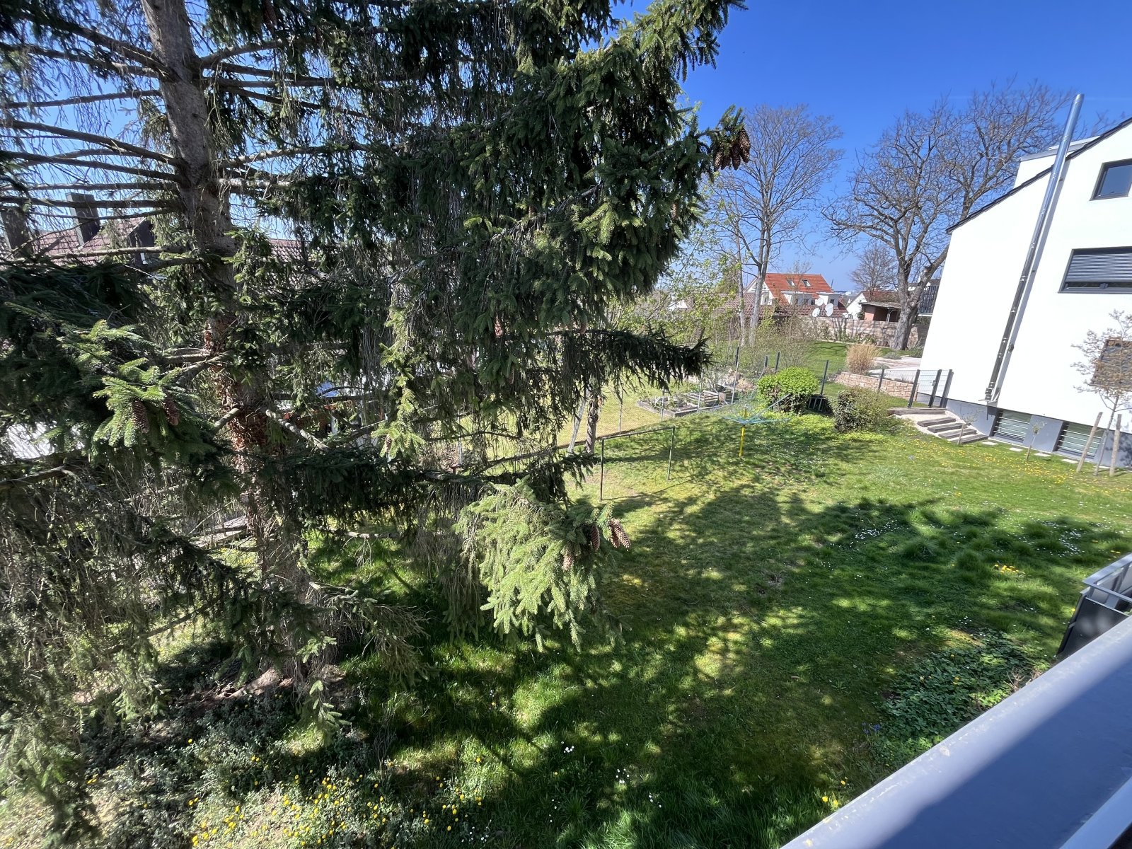 BB: ruhige zentral gelegene 1 ZW mit Stellplatz