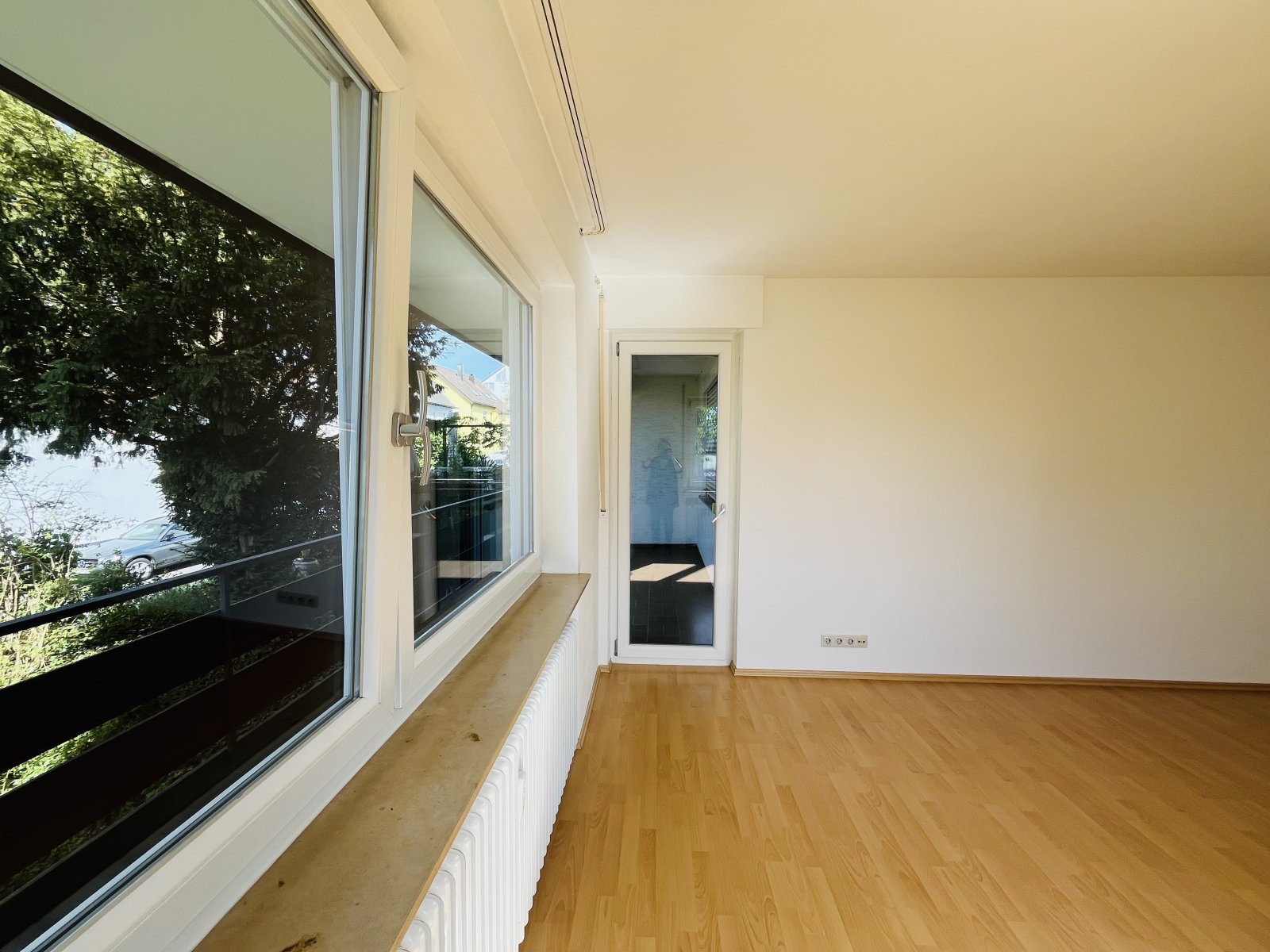VERMIETET: Zentrale 2 Zi.-Hochparterre-Whg. mit schönem Balkon