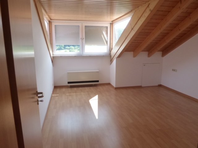 Aidl.-Deufr.: Charmante 2-ZW-DG-Whg. mit Balkon