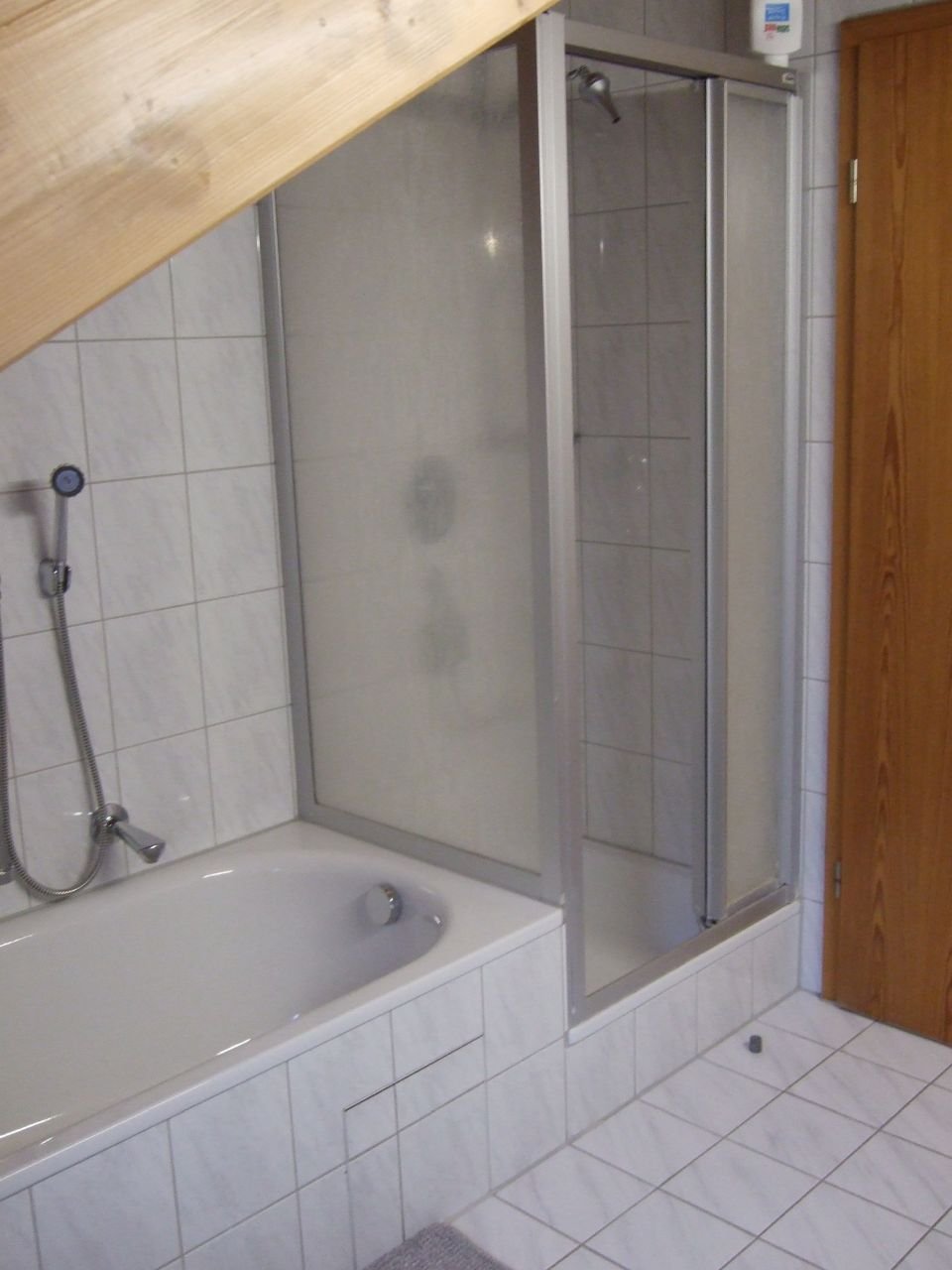 Aidl.-Deufr.: Charmante 2-ZW-DG-Whg. mit Balkon