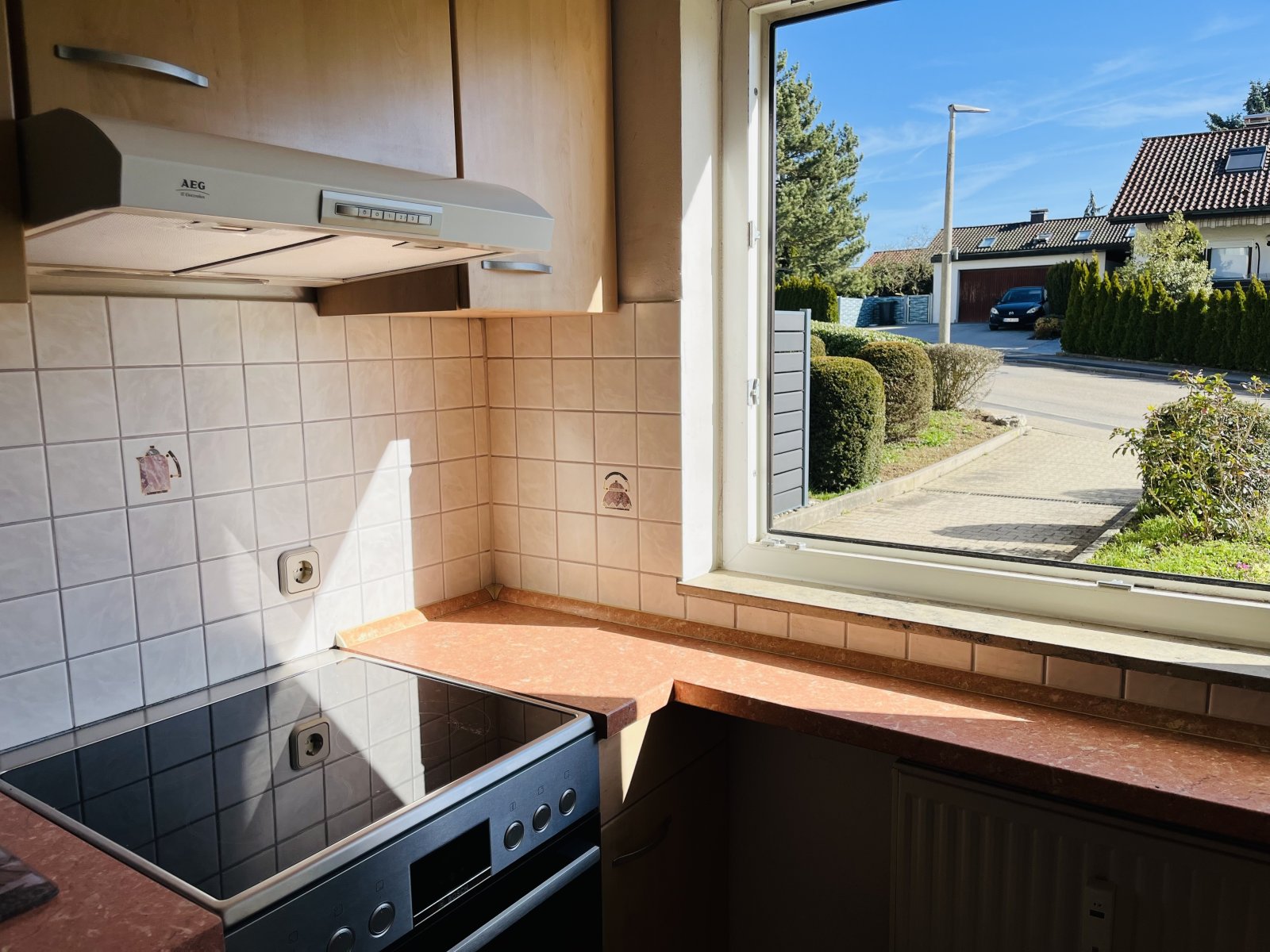 Aidlingen: Sonnige 4,5 ZW mit 2 Terrassen im Erdgeschoss  