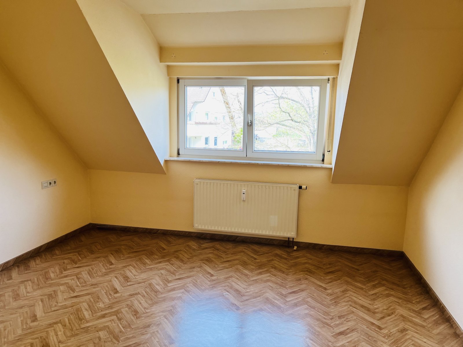 Calw-Heumaden: Charmante 2-Zimmer-Wohnung mit Balkon
