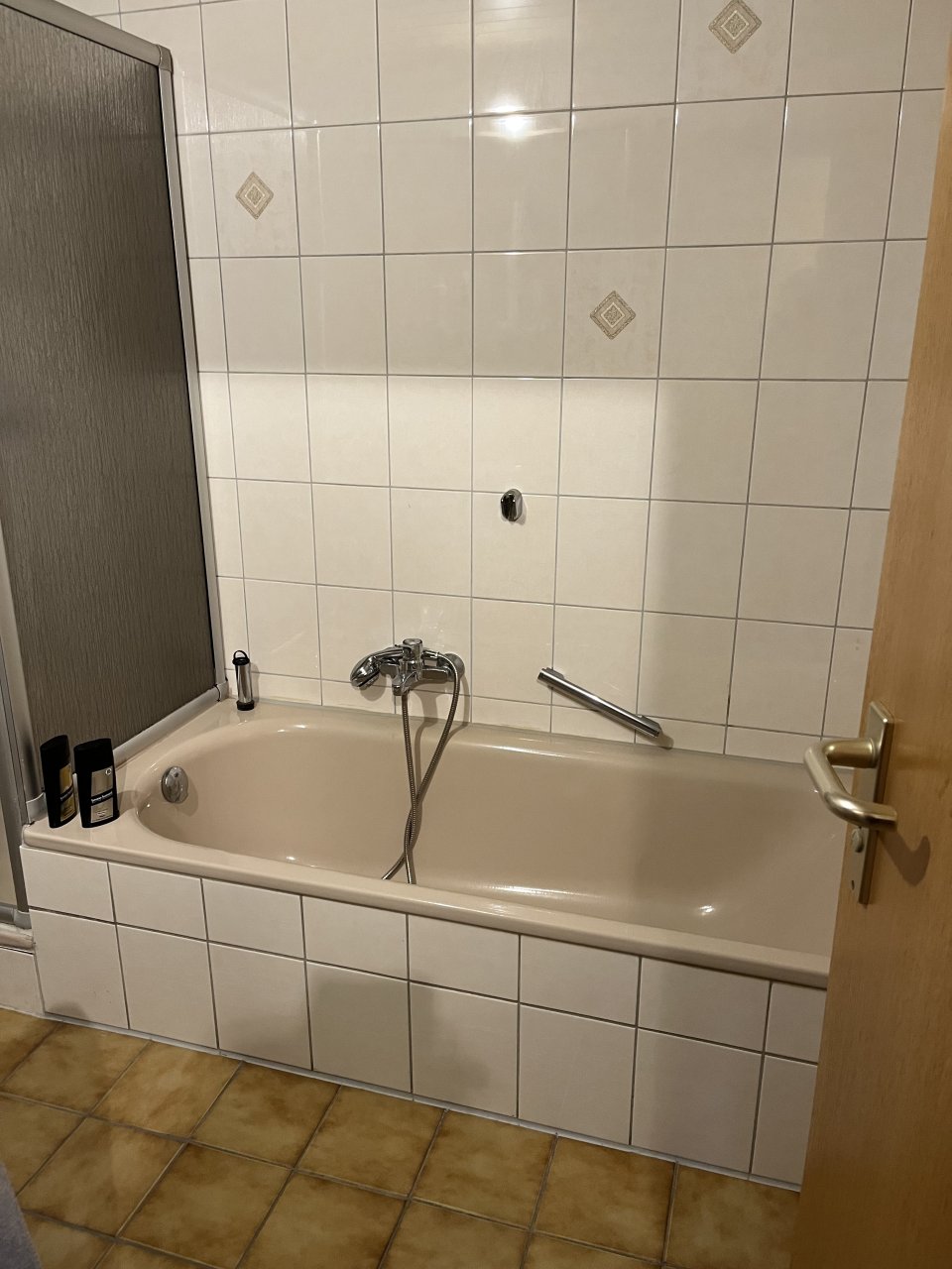 Calw-Heumaden: Charmante 2-Zimmer-Wohnung mit Balkon
