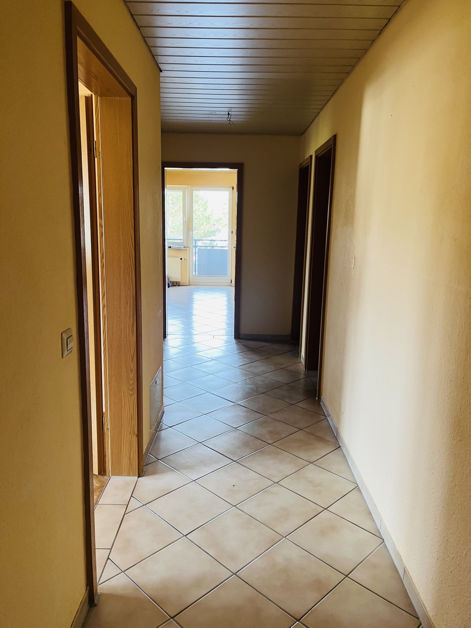 Calw-Heumaden: Charmante 2-Zimmer-Wohnung mit Balkon