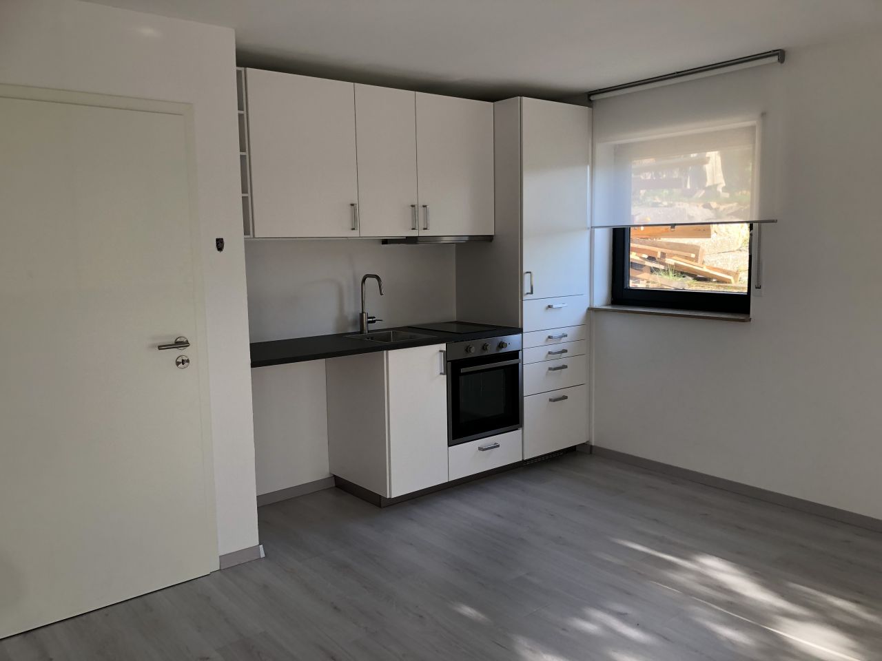 Aidlingen: Modern und hübsch: 1-Zimmer-Wohnung mit separatem Eingang frei ab 01.05.21 oder früher! 