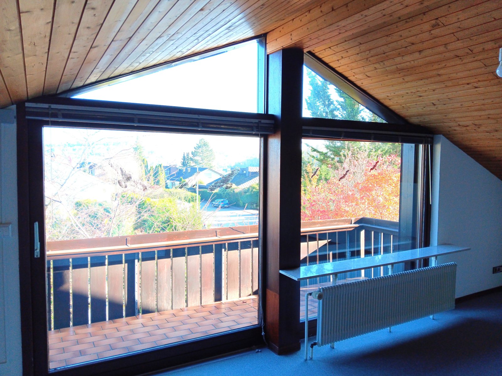 Aidlingen: Aidlingen: 3-Zimmer-Dachgeschosswohnung in ruhiger Lage  