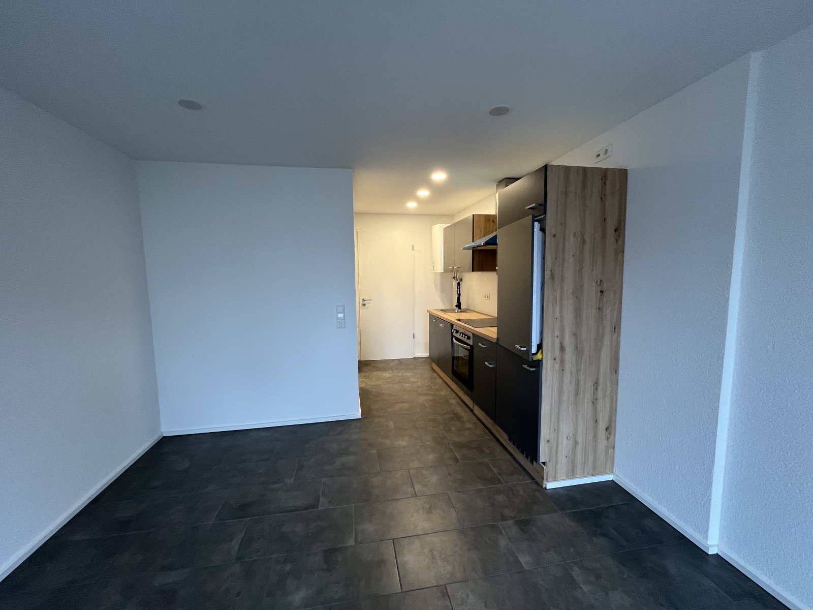 VERKAUFT: BB: Renovierte 1-ZW in bester und zentraler Lage