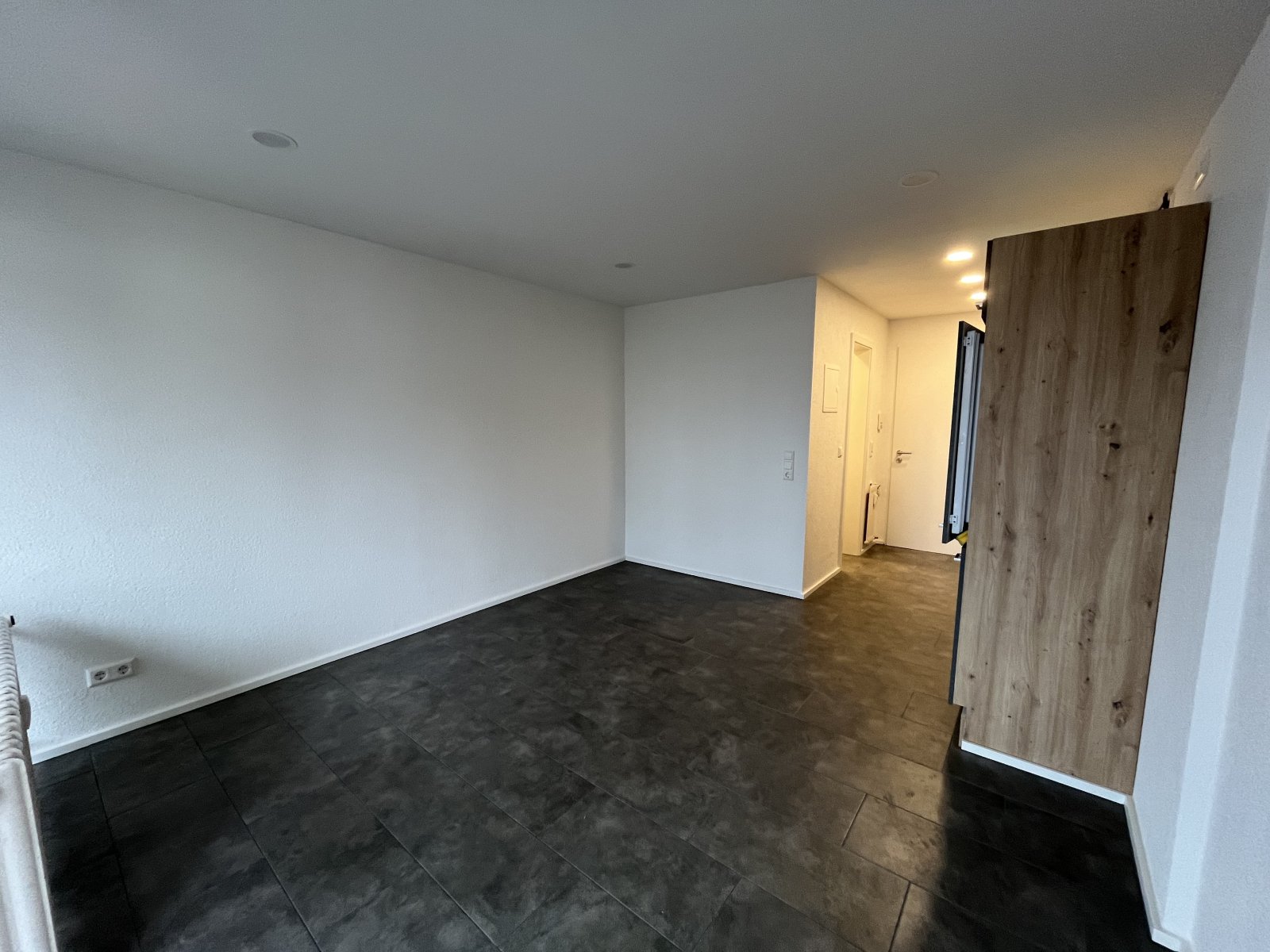 VERKAUFT: BB: Renovierte 1-ZW in bester und zentraler Lage