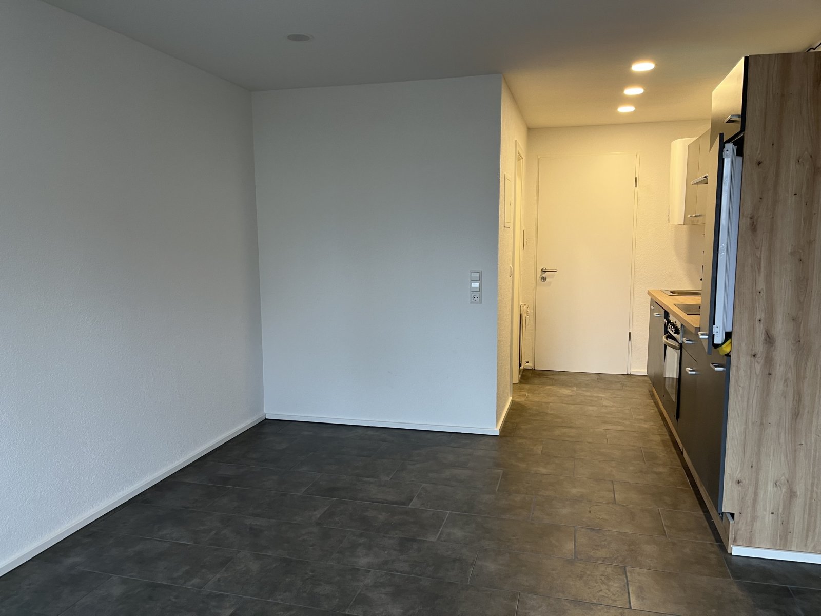 VERKAUFT: BB: Renovierte 1-ZW in bester und zentraler Lage