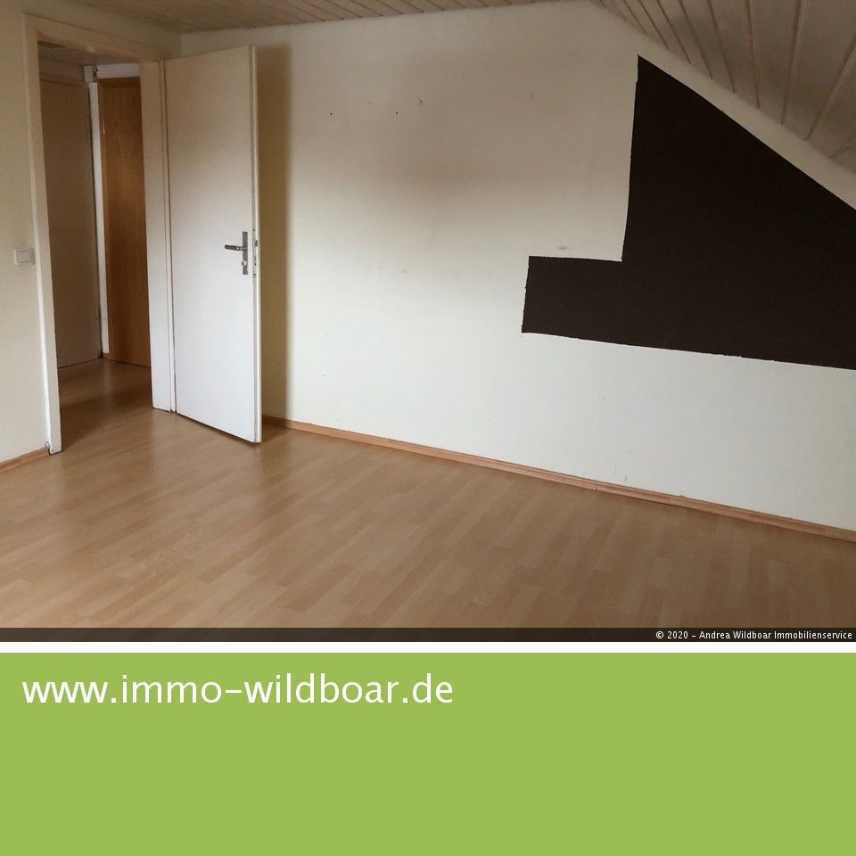 Sindelfingen: 1-Zimmer-DG-Wohnung für Einzelperson! Frei ab 01.12.20!  Sindelfingen: 1-Zimmer-DG-Wohnung für Einzelperson! Frei ab 01.12.20!