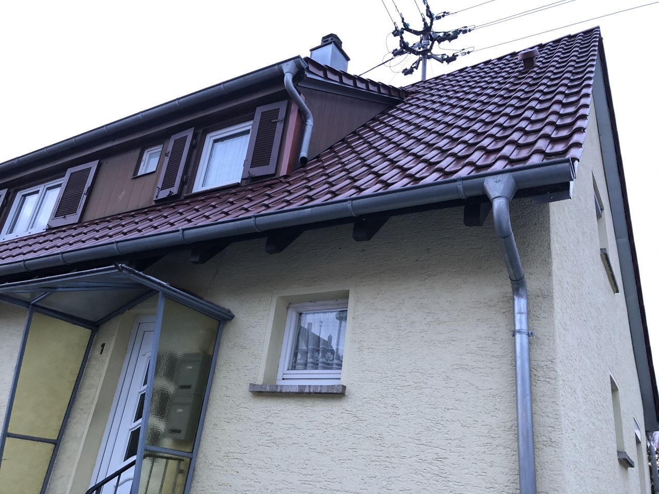 Weil der Stadt: Wohnung im DG eines Zweifamilienhauses plus Gartenanteil in Top-Lage in WDS!  Weil der Stadt: Wohnung im DG eines Zweifamilienhauses plus Gartenanteil in Top-Lage in WDS!