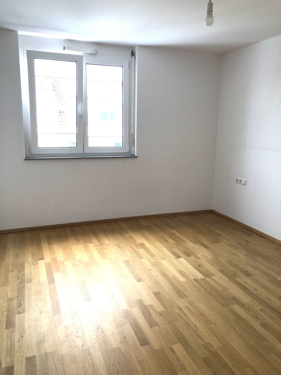Böblingen: Moderne 3,5 Zimmer-Wohnung in zentraler Top-Lage! 