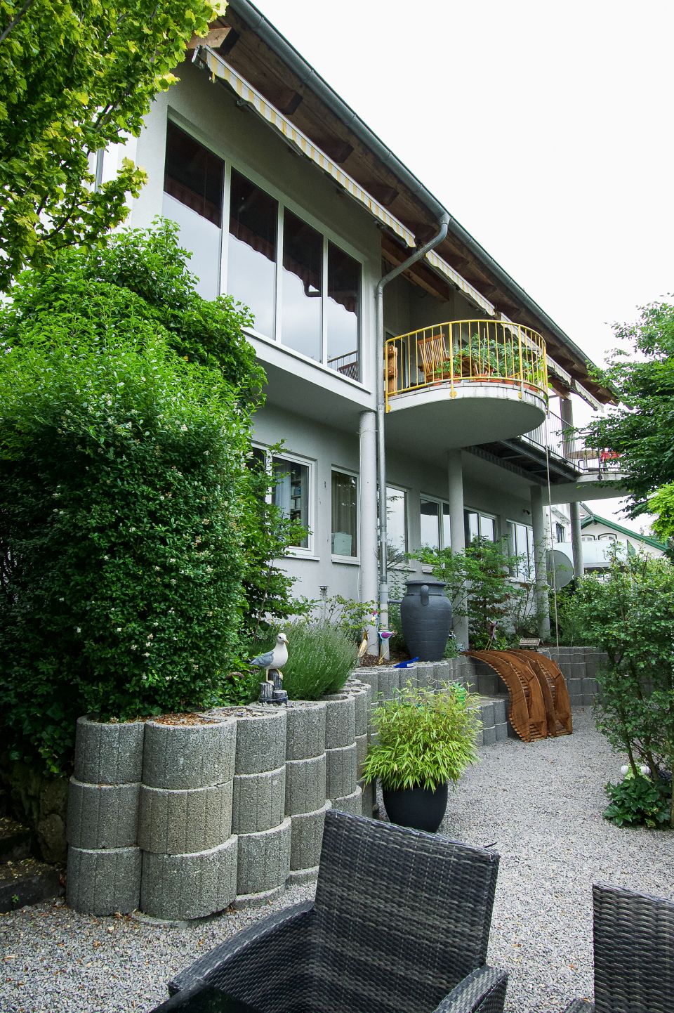 Aidlingen: Wohnung mit Doppelhauscharakter in traumhafter, naturnaher Lage! 