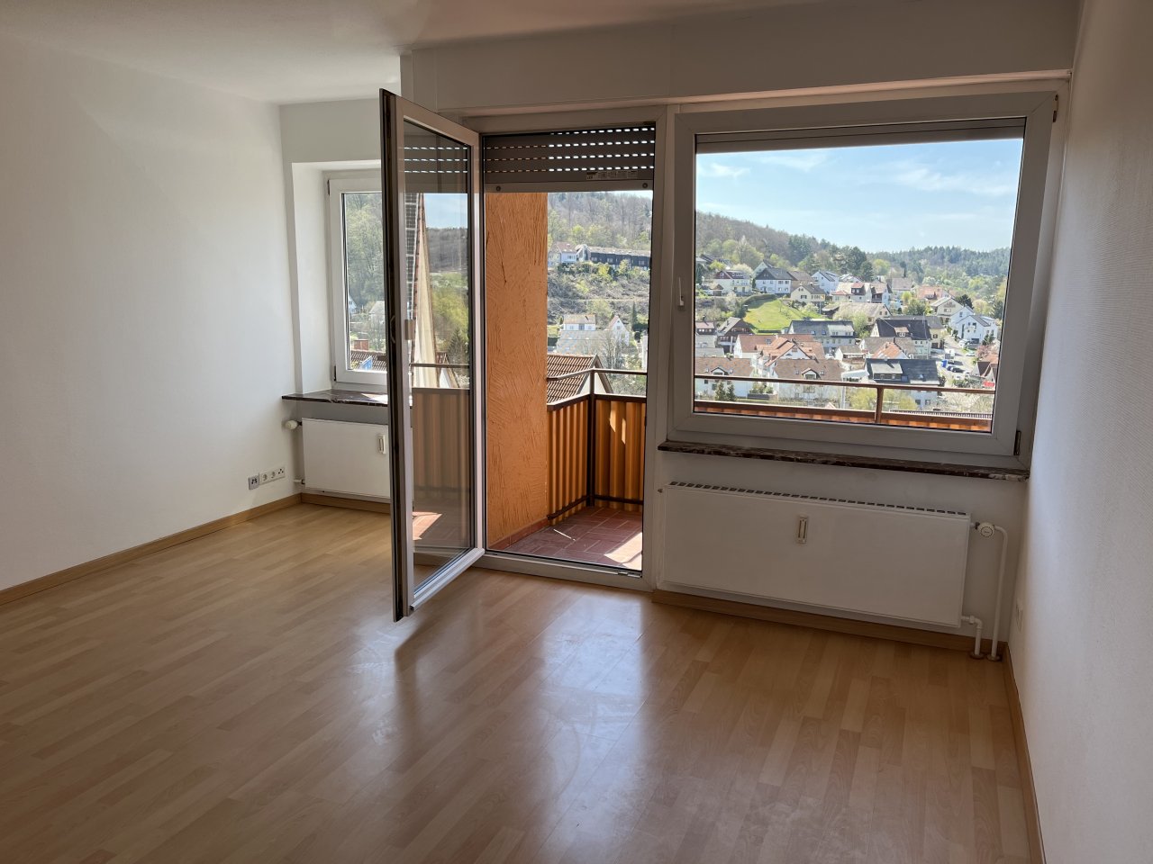 Weil der Stadt: Klein aber fein: 3-Zimmer-Whg. mit Aussicht in WDS-Schafhausen   Weil der Stadt: Klein aber fein: 3-Zimmer-Whg. mit Aussicht in WDS-Schafhausen