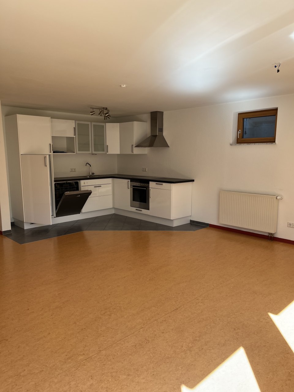 Aidlingen: Naturnah wohnen in Aidlingen! Kleine Einliegerwohnung für Einzelperson - frei ab sofort! 